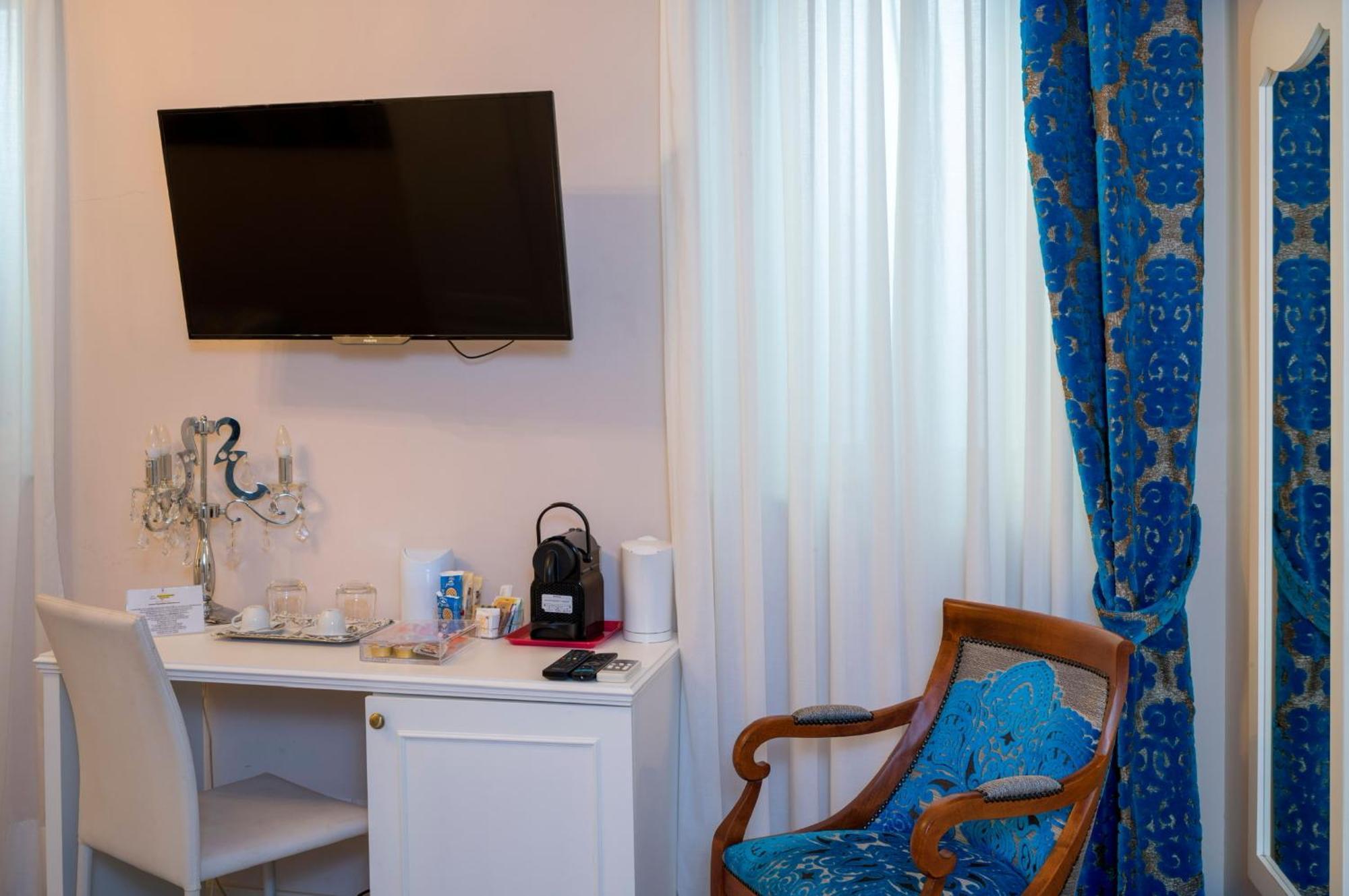 Porta Di Mezzo Luxury Suites & Rooms Taormina Buitenkant foto
