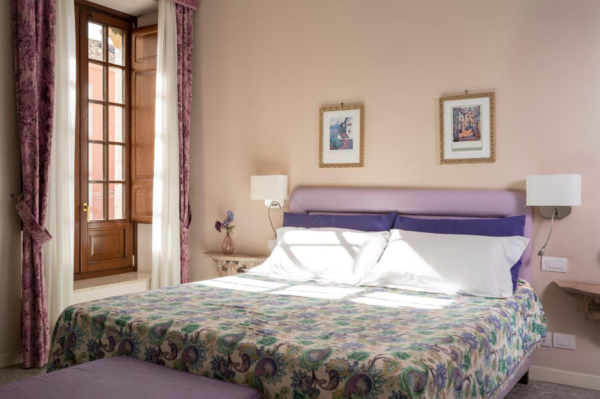 Porta Di Mezzo Luxury Suites & Rooms Taormina Buitenkant foto